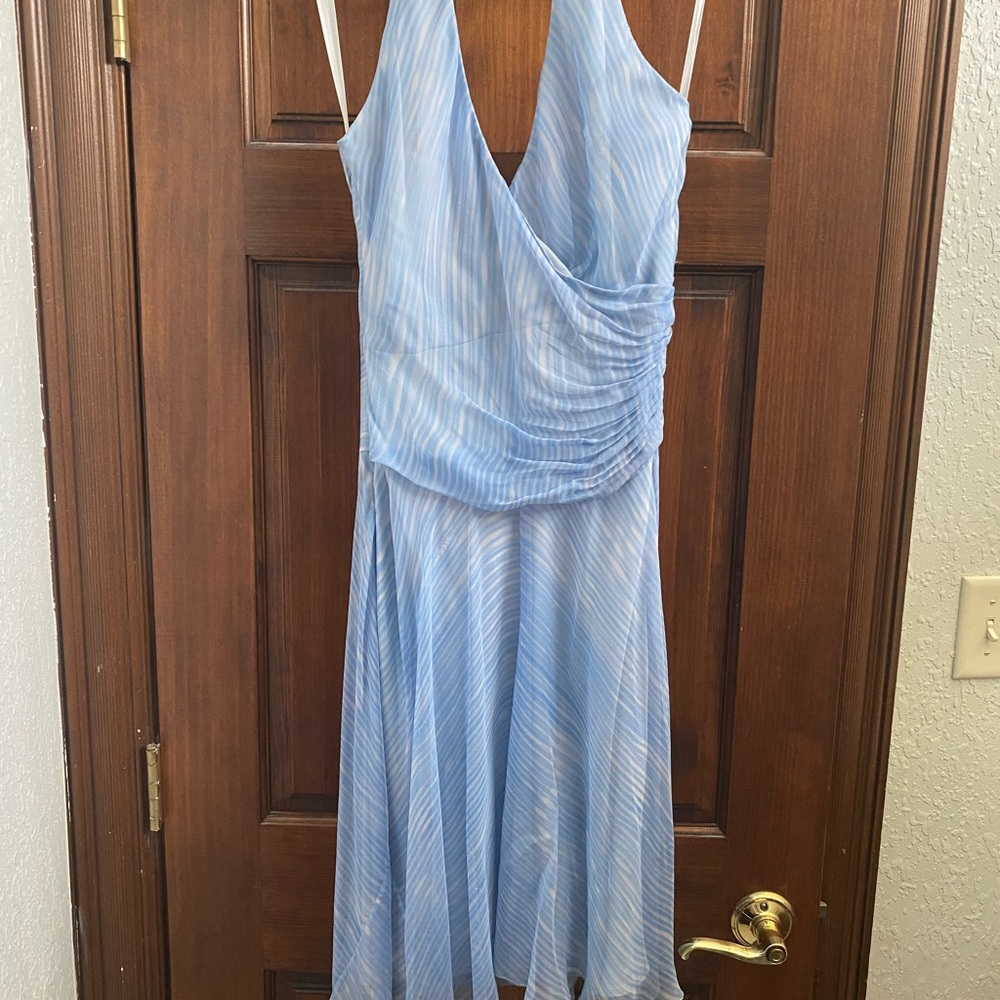 Ellie Tahari Blue and White silk Faux Wrap dress size 6